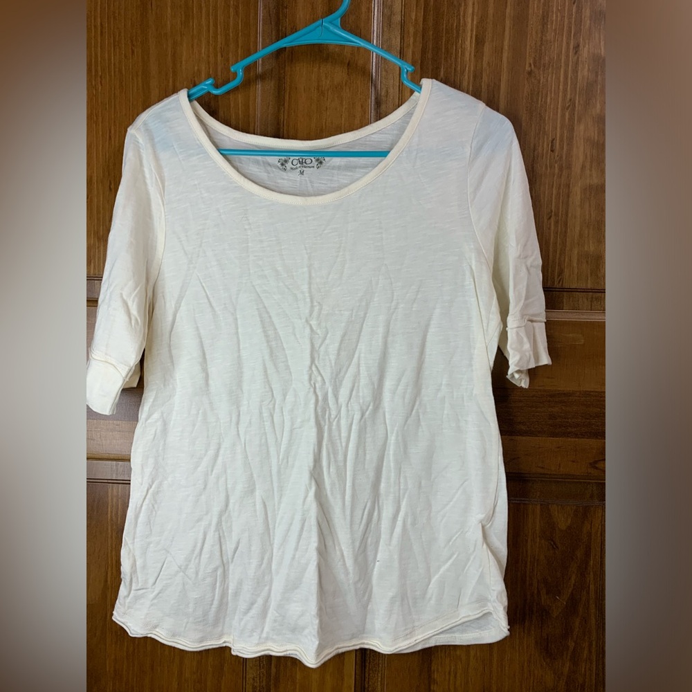 Women’s medium Cato off white shirt sleeve top